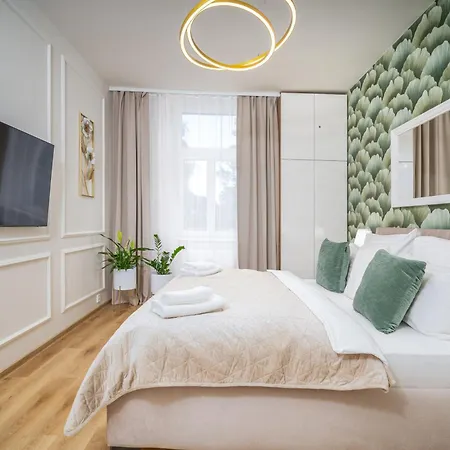 Spacious 2br - 90m2 - Parking - 4min Colonnade *