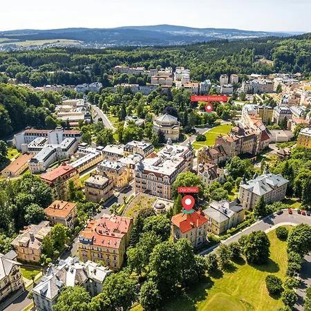 Lägenhet Spacious 2br - 90m2 - Parking - 4min Colonnade *