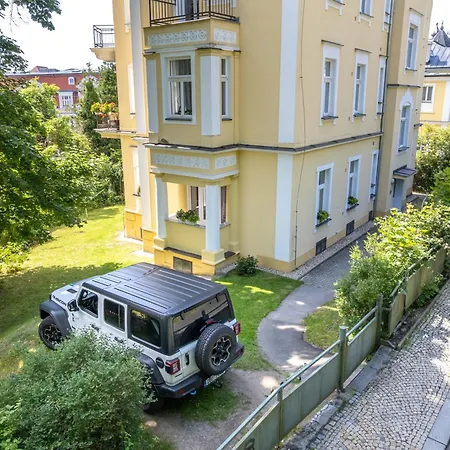Spacious 2br - 90m2 - Parking - 4min Colonnade *